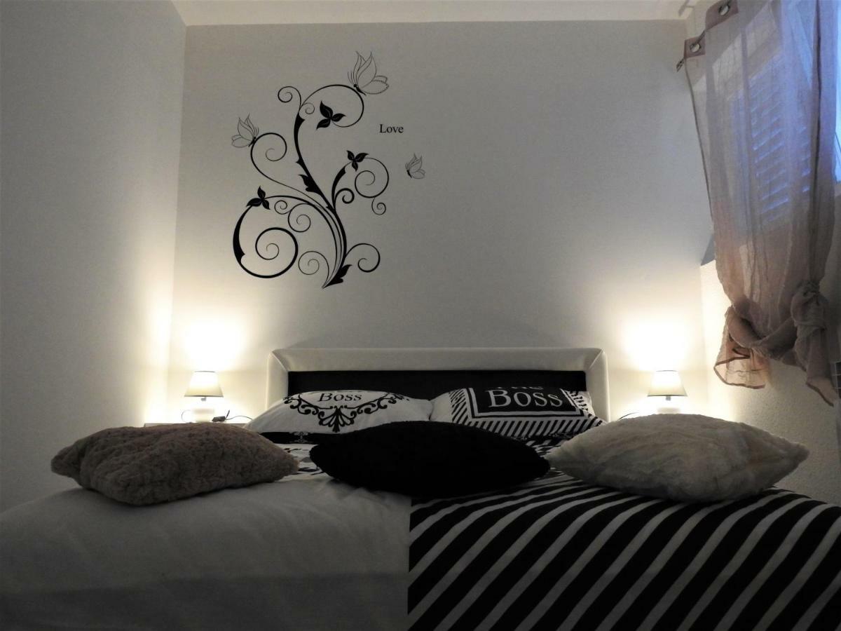 Sweet Dreams Apartment Varasd Kültér fotó